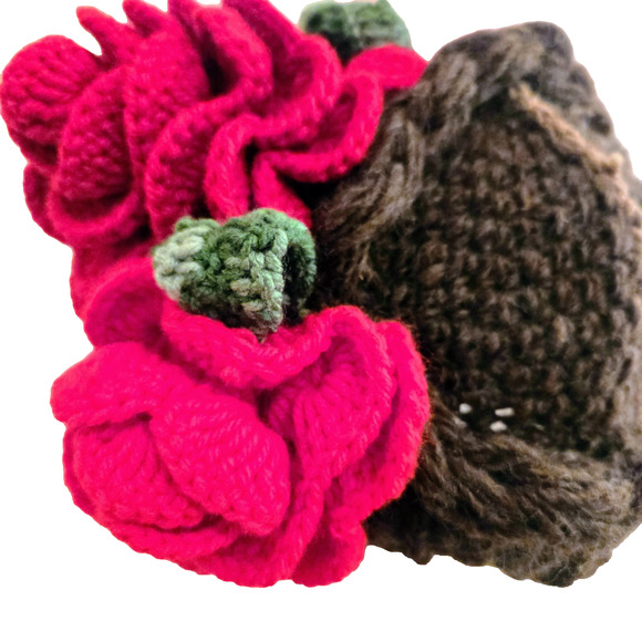 Handmade Crochet Frida Kahlo hat - Picture 8 of 10